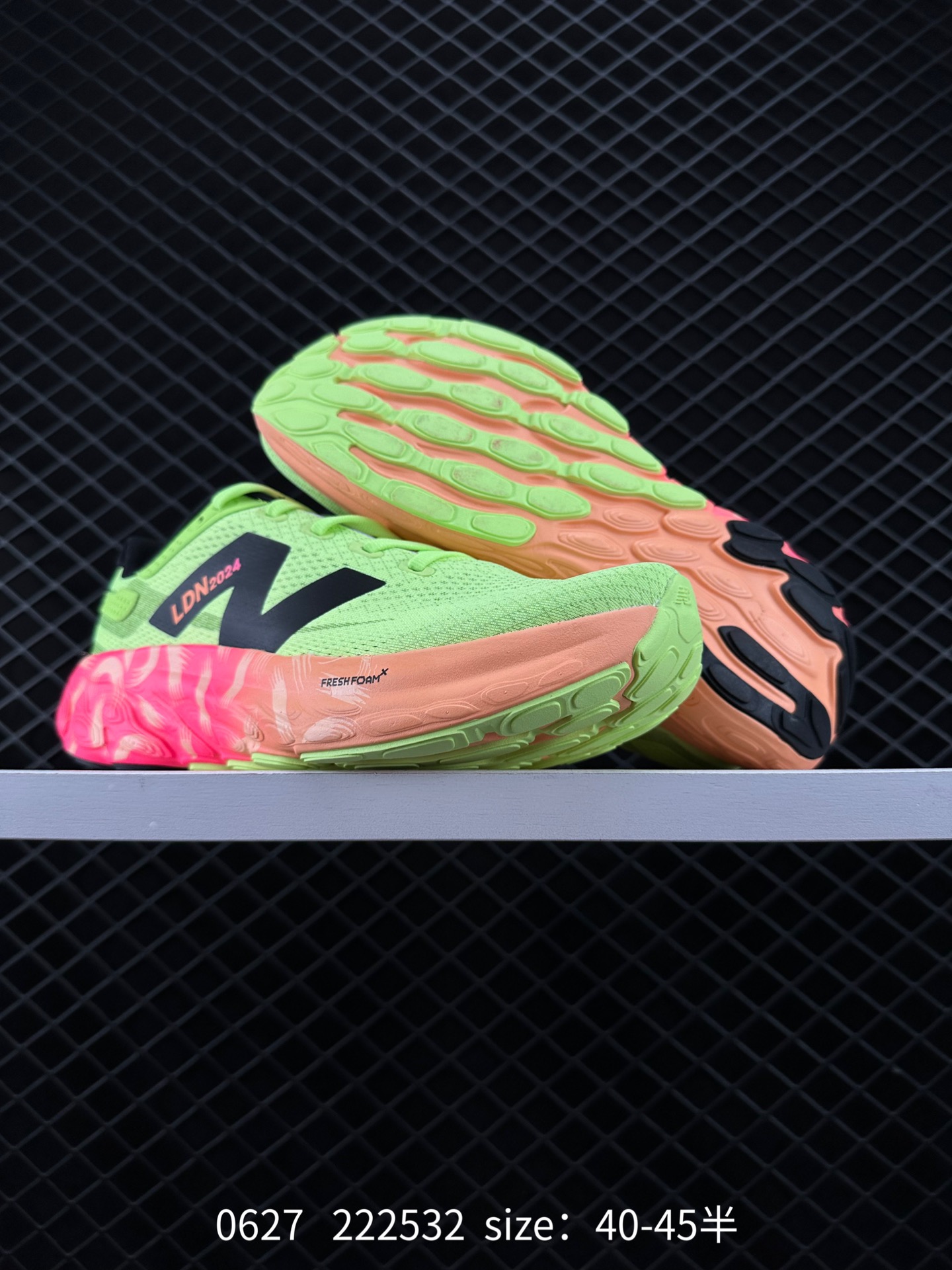 BLUE BOTTLE COFFEE x New Balance NB1080 v12